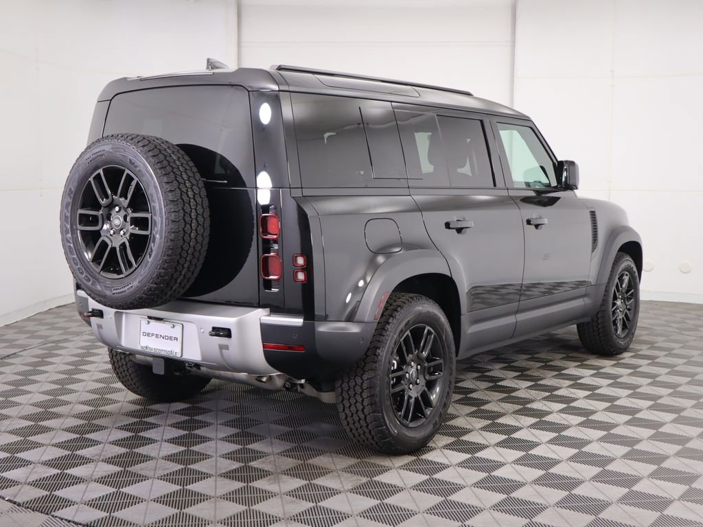 Used 2025 Land Rover Defender 110 S AWD/4WD image 5