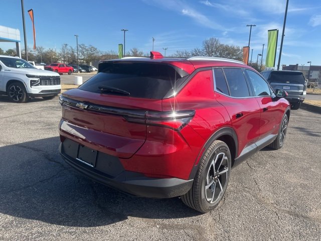 New 2026 Chevrolet Equinox EV LT image 3