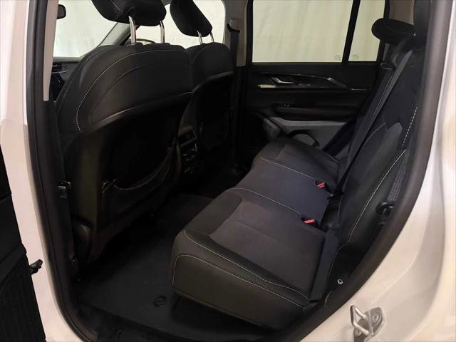 Certified 2023 Jeep Grand Cherokee Laredo w/ Luxury Tech Group I AWD/4WD image 22
