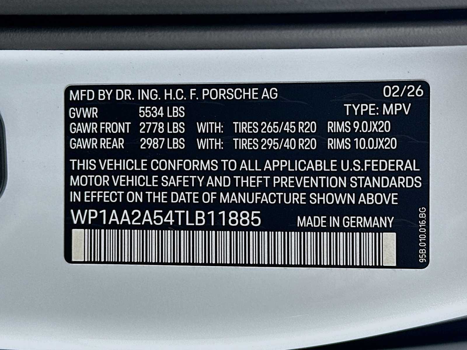 New 2026 Porsche Macan AWD/4WD image 33