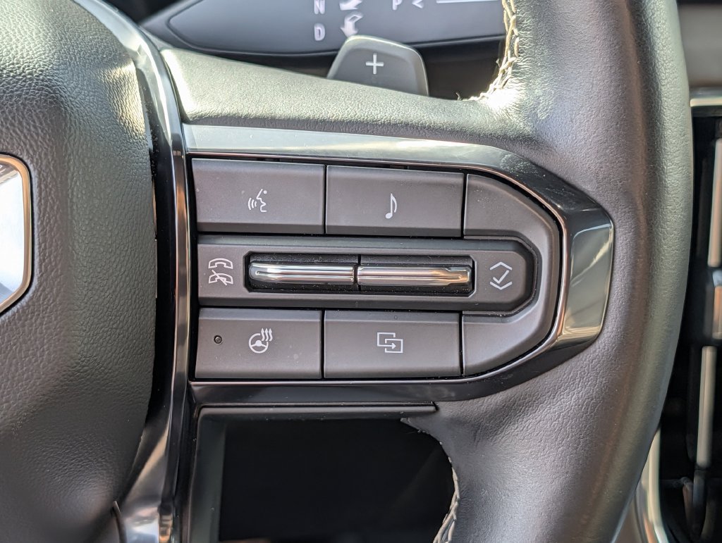 New 2025 GMC Yukon Denali Ultimate AWD/4WD image 19