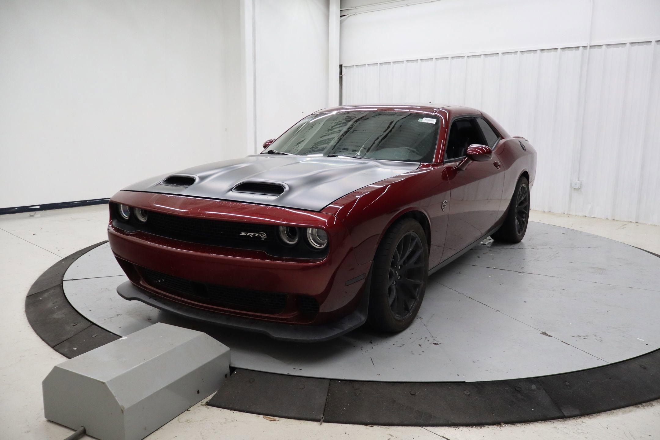 Used 2022 Dodge Challenger R/T w/ Performance Handling Group RWD image 10