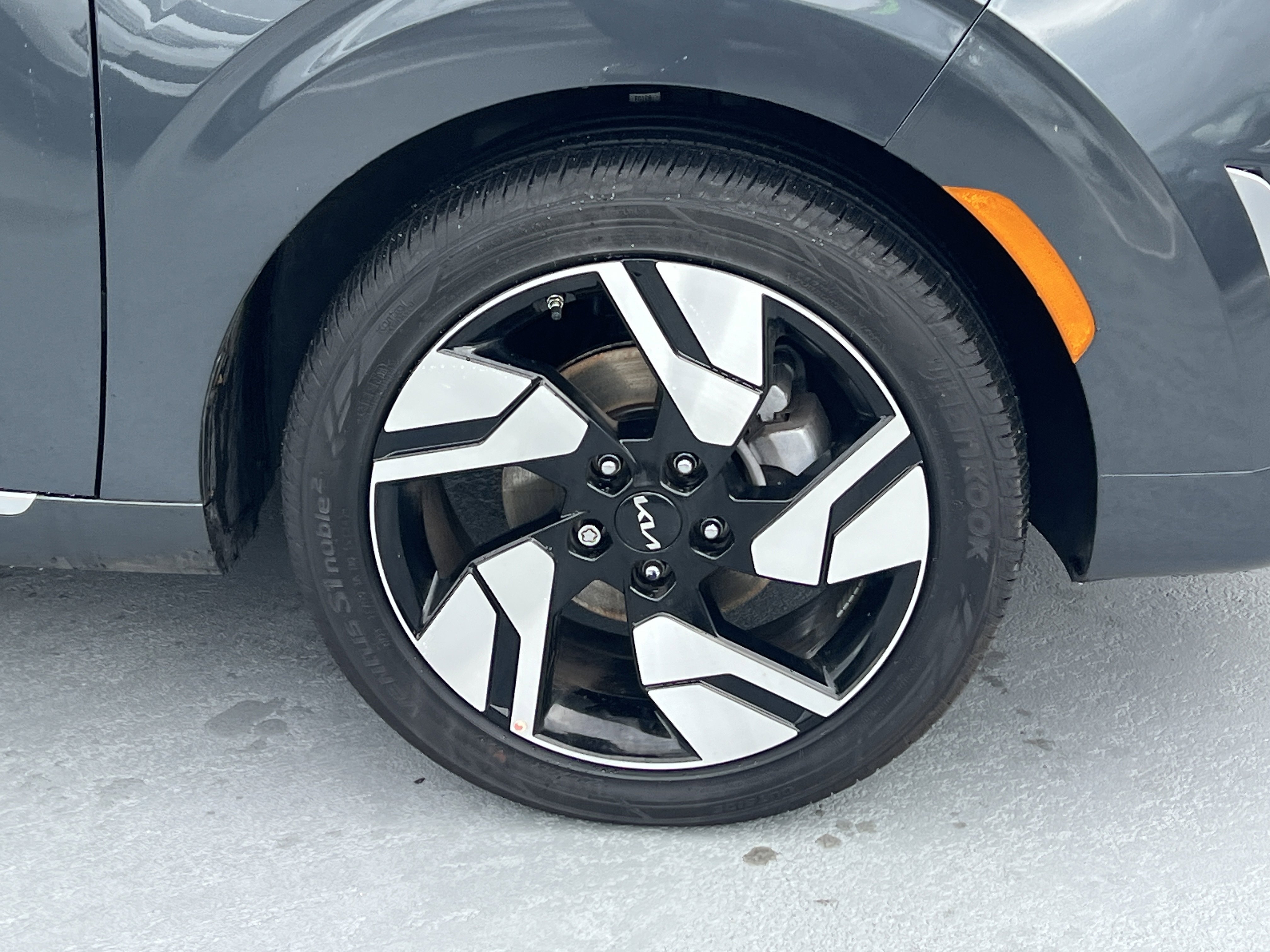 Certified 2025 Kia Soul GT-Line image 13