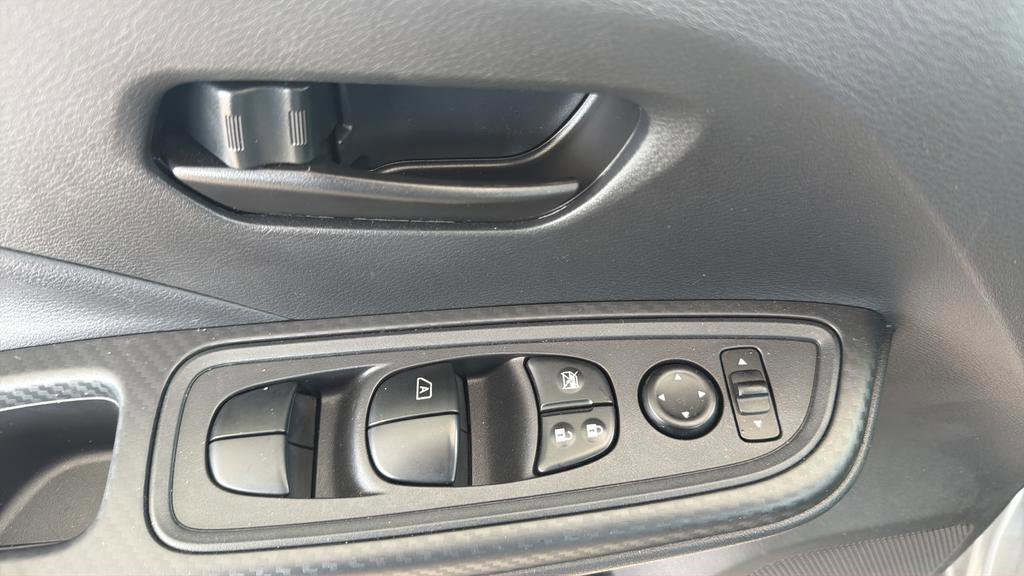 Certified 2025 Nissan Versa S w/ Trunk Package FWD image 16