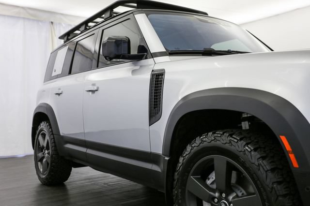 Used 2020 Land Rover Defender 110 SE AWD/4WD image 34