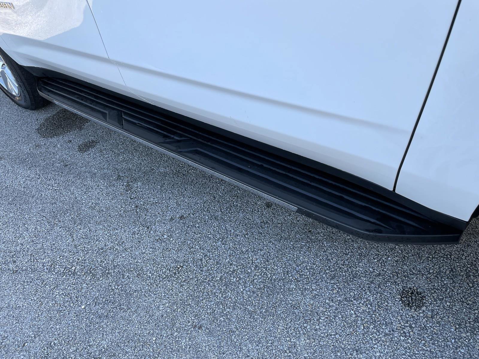 Used 2023 Chevrolet Suburban Premier image 35