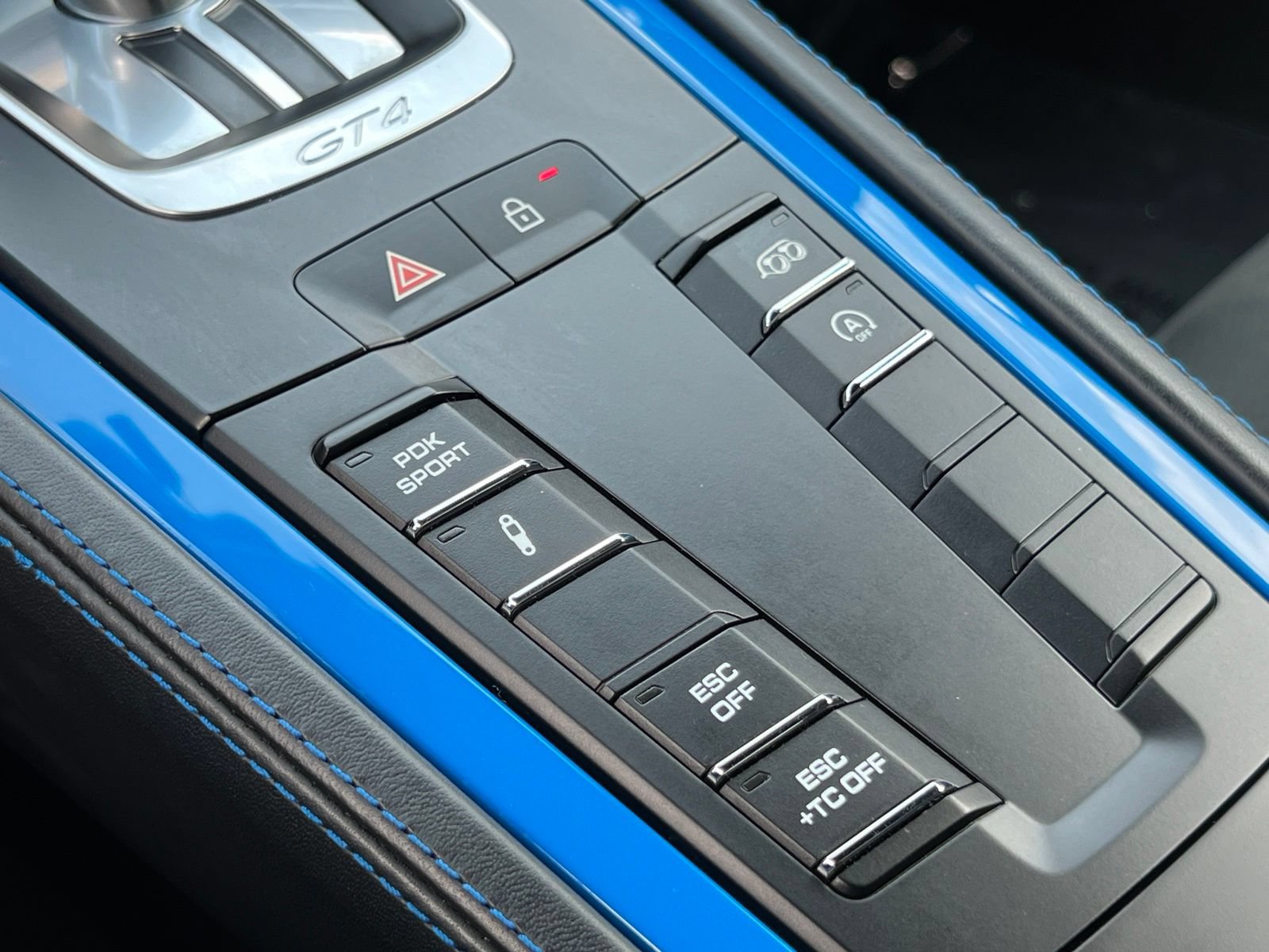Used 2023 Porsche 718 Cayman GT4 RWD image 30