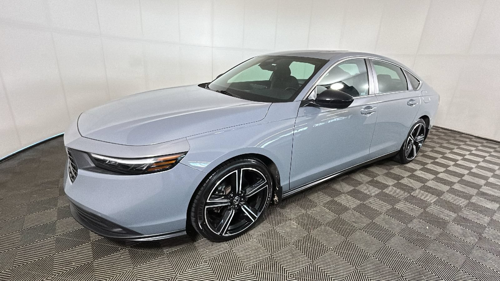 Used 2023 Honda Accord Sport image 6