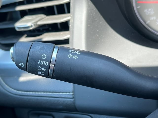 Used 2020 GMC Acadia SLE FWD image 19