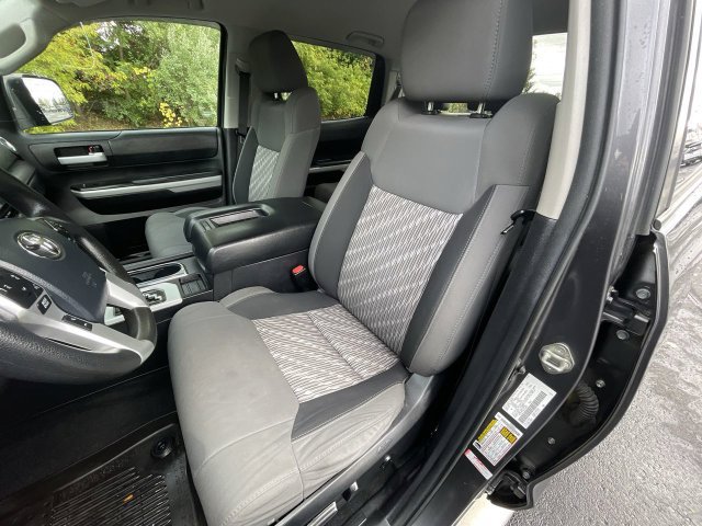 Used 2020 Toyota Tundra SR5 w/ TRD Off-Road Package AWD/4WD image 19