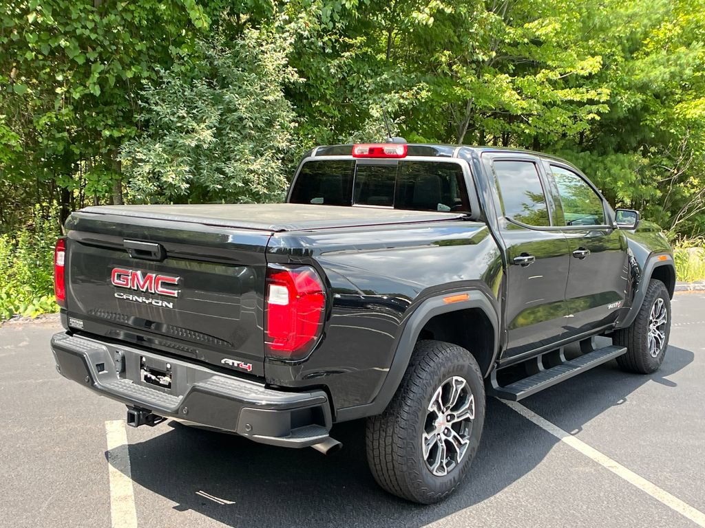 Used 2025 GMC Canyon AT4 AWD/4WD image 5