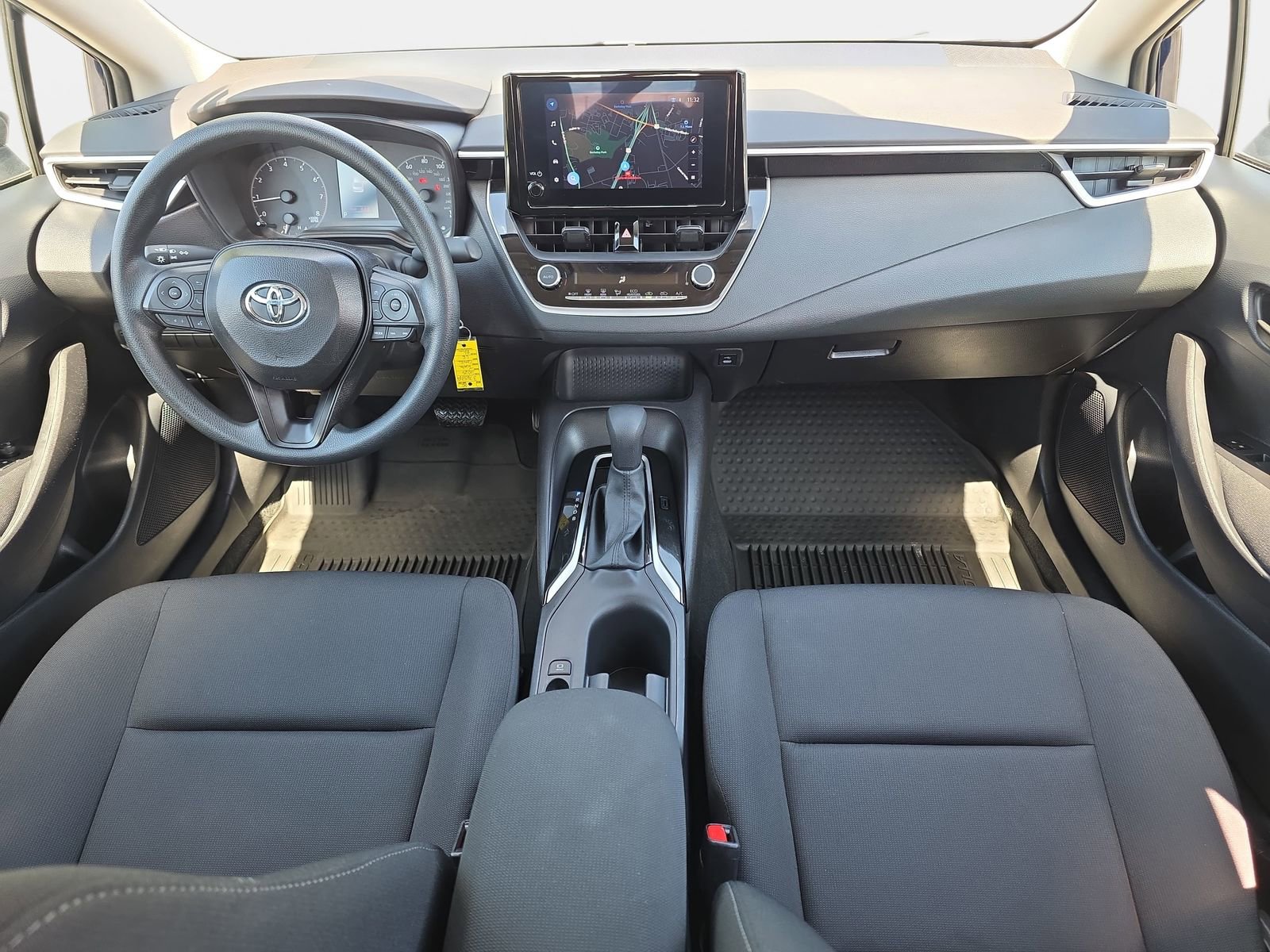 Used 2025 Toyota Corolla LE image 9