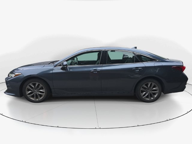 Used 2019 Toyota Avalon XLE w/ Moonroof Package FWD image 9