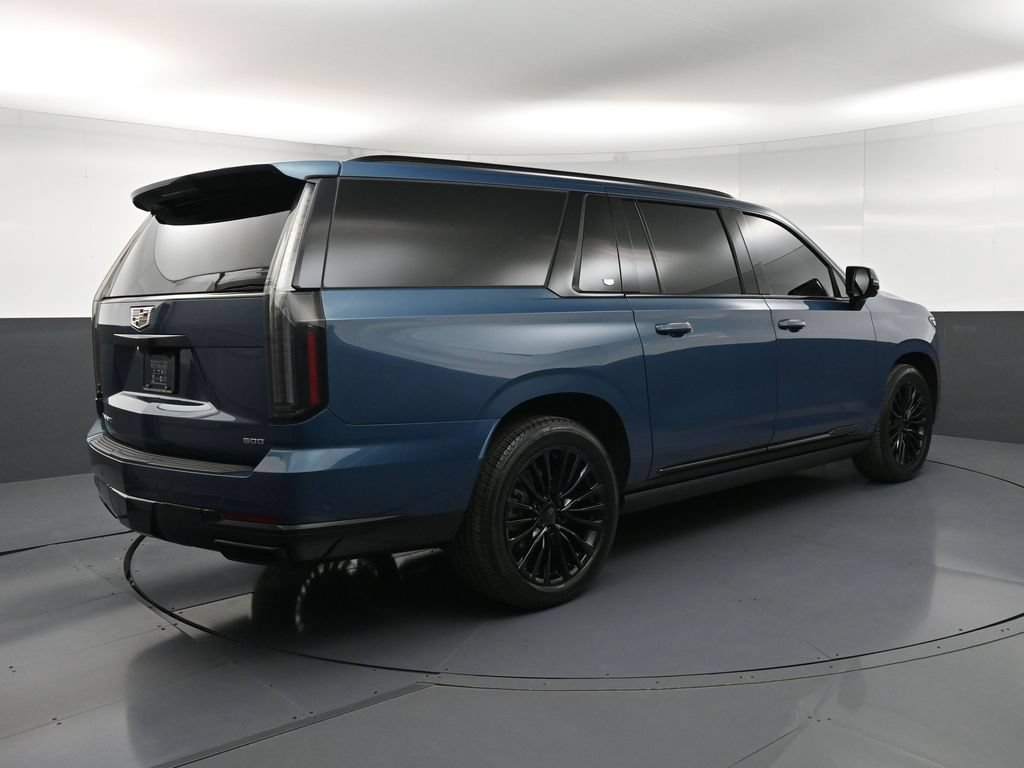 Used 2025 Cadillac Escalade ESV Sport Platinum AWD/4WD image 8