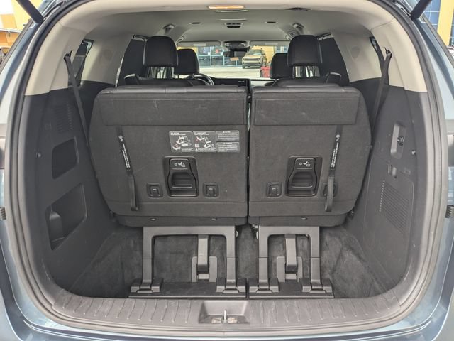 Certified 2024 Kia Carnival EX FWD image 12