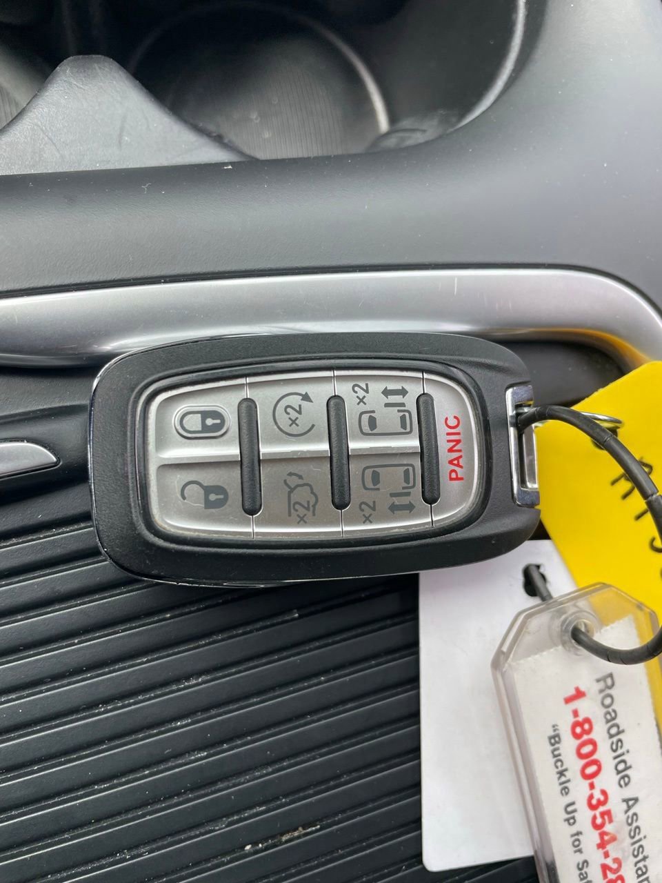 Used 2024 Chrysler Pacifica Touring-L FWD image 12