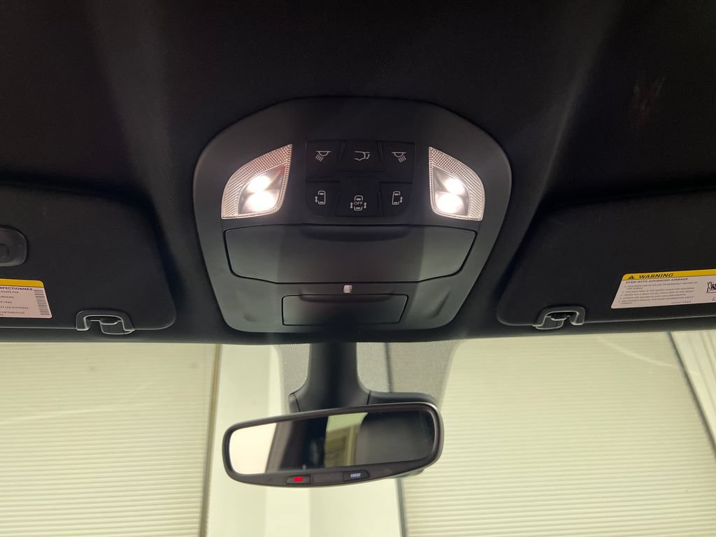 Used 2025 Chrysler Pacifica Select FWD image 73