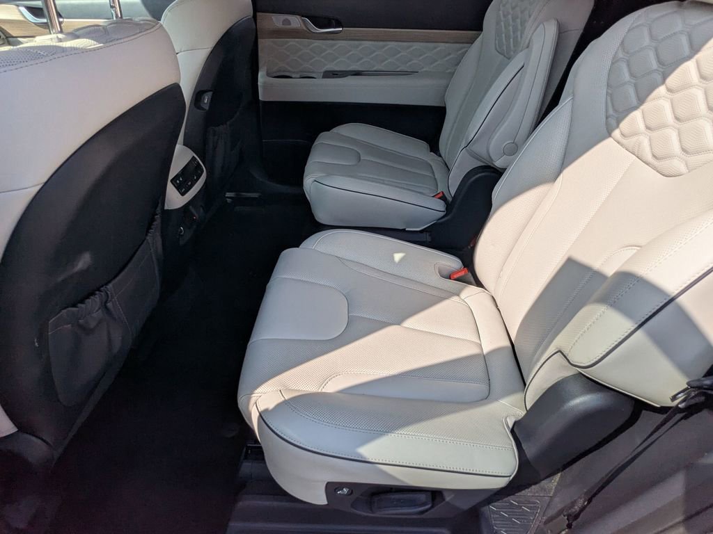 Used 2022 Hyundai Palisade Calligraphy image 18