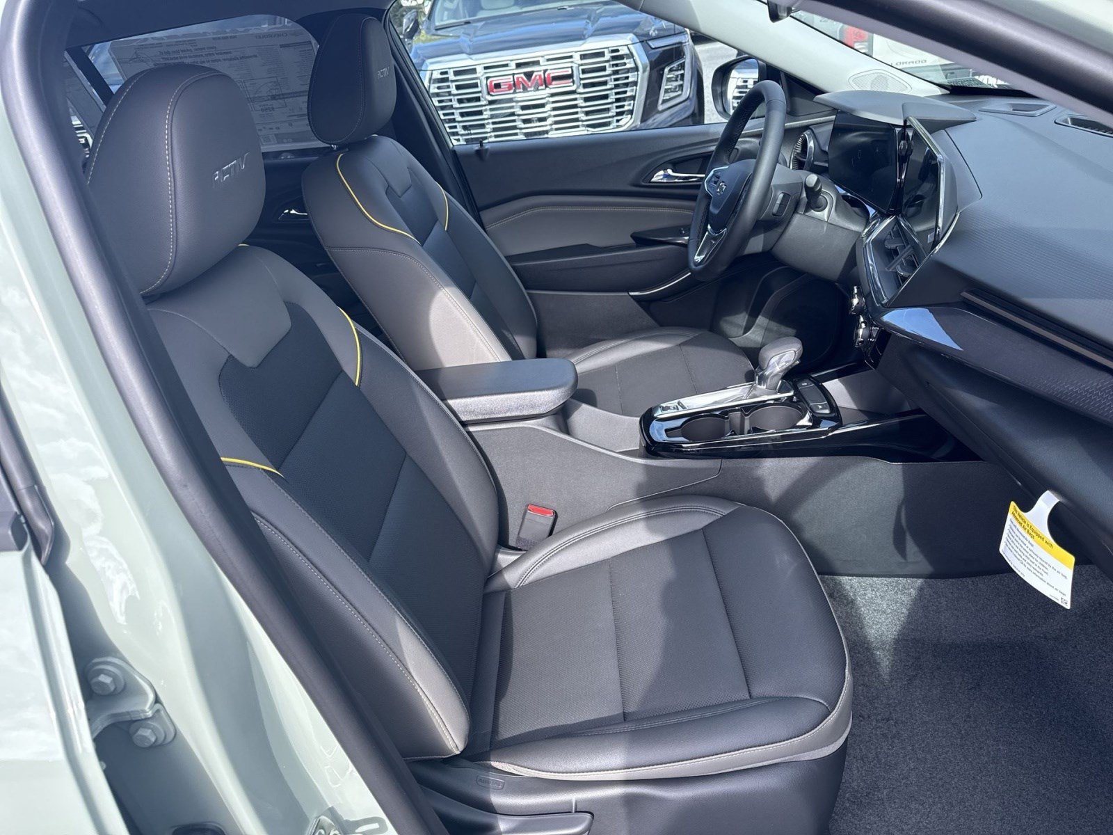 New 2026 Chevrolet Trax ACTIV w/ Driver Confidence Package FWD image 21