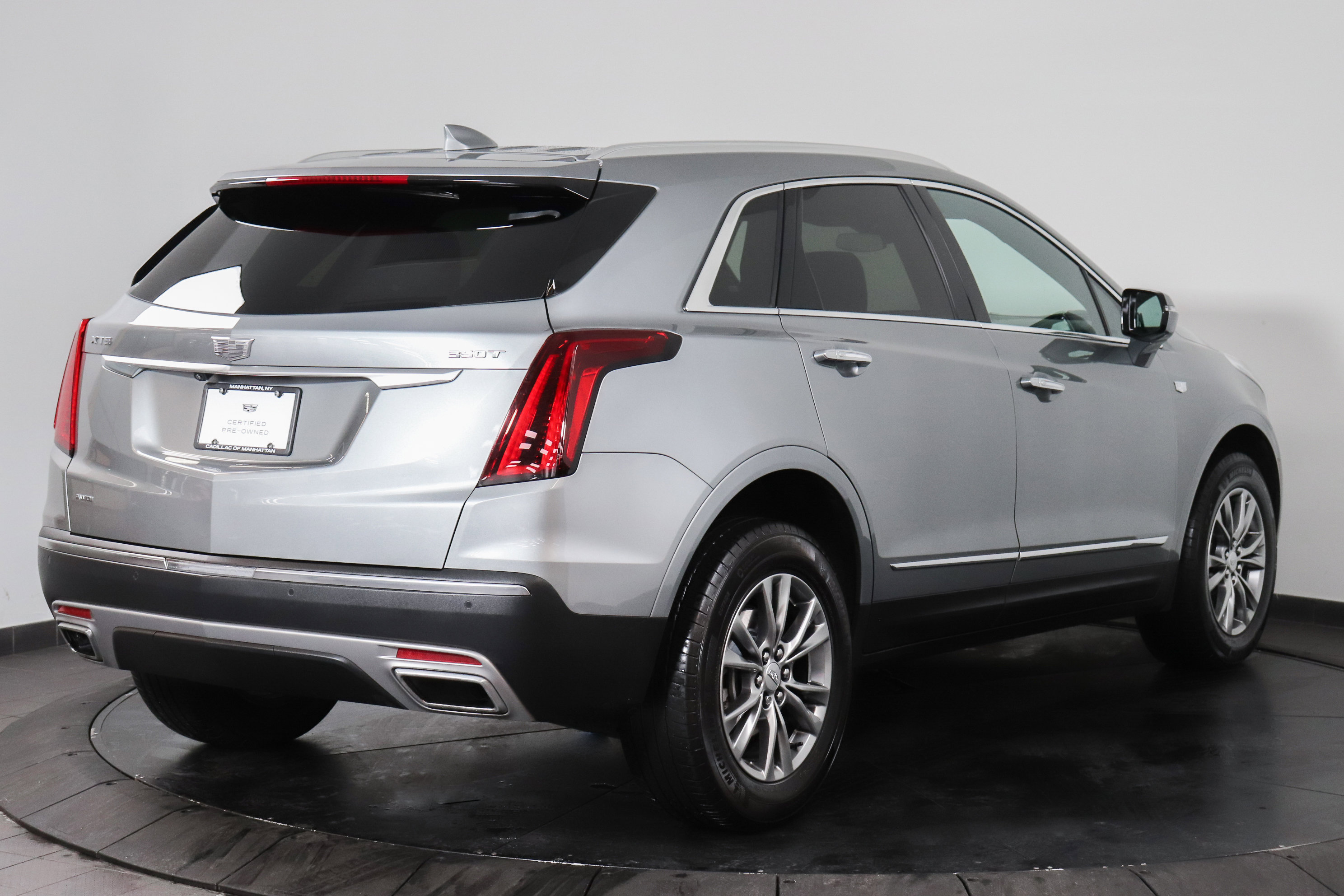 Used 2023 Cadillac XT5 Premium Luxury image 5