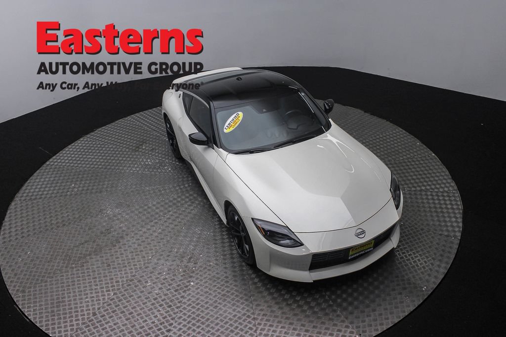 Used 2025 Nissan Z Performance w/ Floor Mat Package RWD image 3