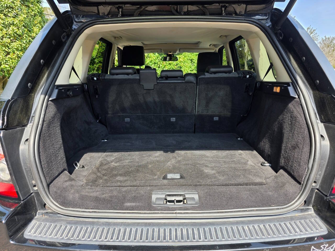 Used 2013 Land Rover Range Rover Sport HSE AWD/4WD image 38