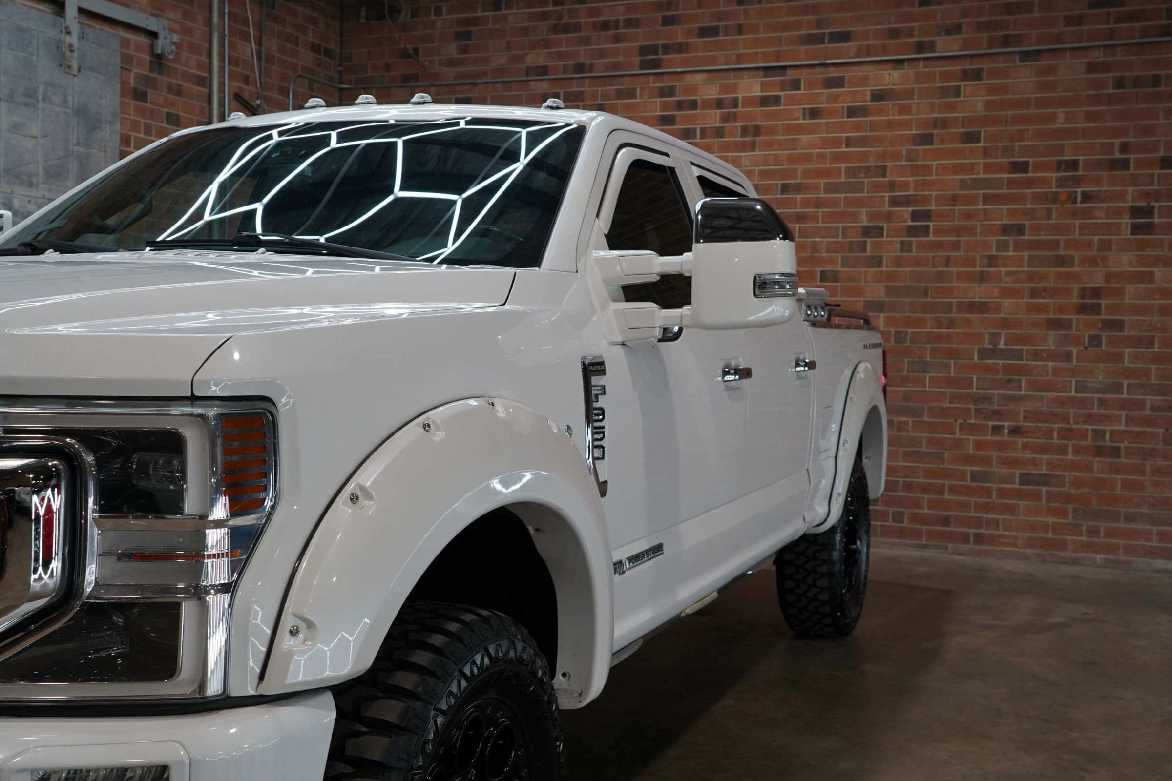 Used 2020 Ford F350 Platinum w/ FX4 Off-Road Package image 19