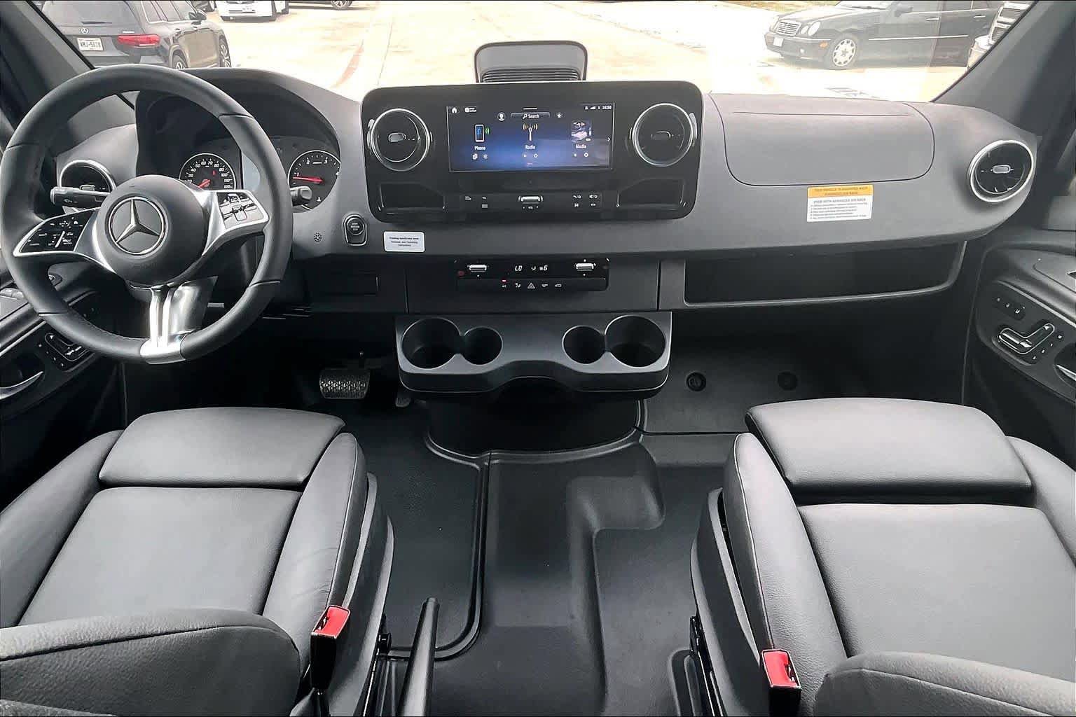 New 2025 Mercedes-Benz Sprinter 2500 image 8