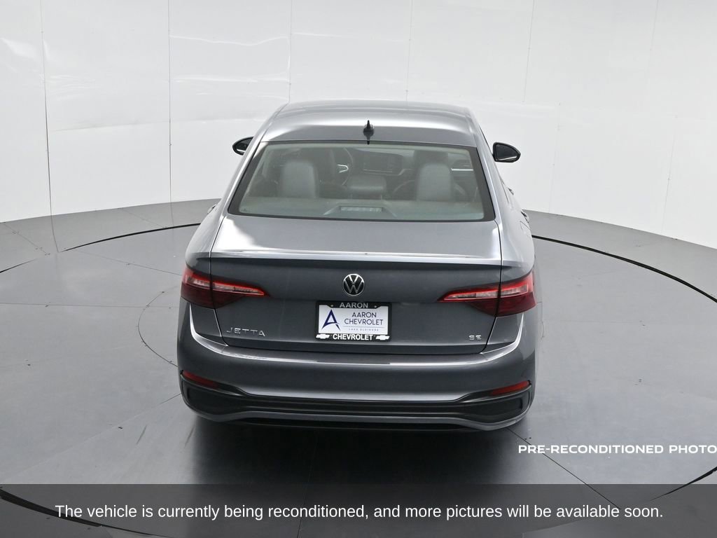 Used 2022 Volkswagen Jetta SE image 54