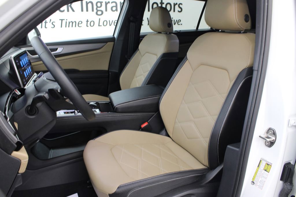 Certified 2024 Volkswagen Atlas Cross Sport SE FWD image 14
