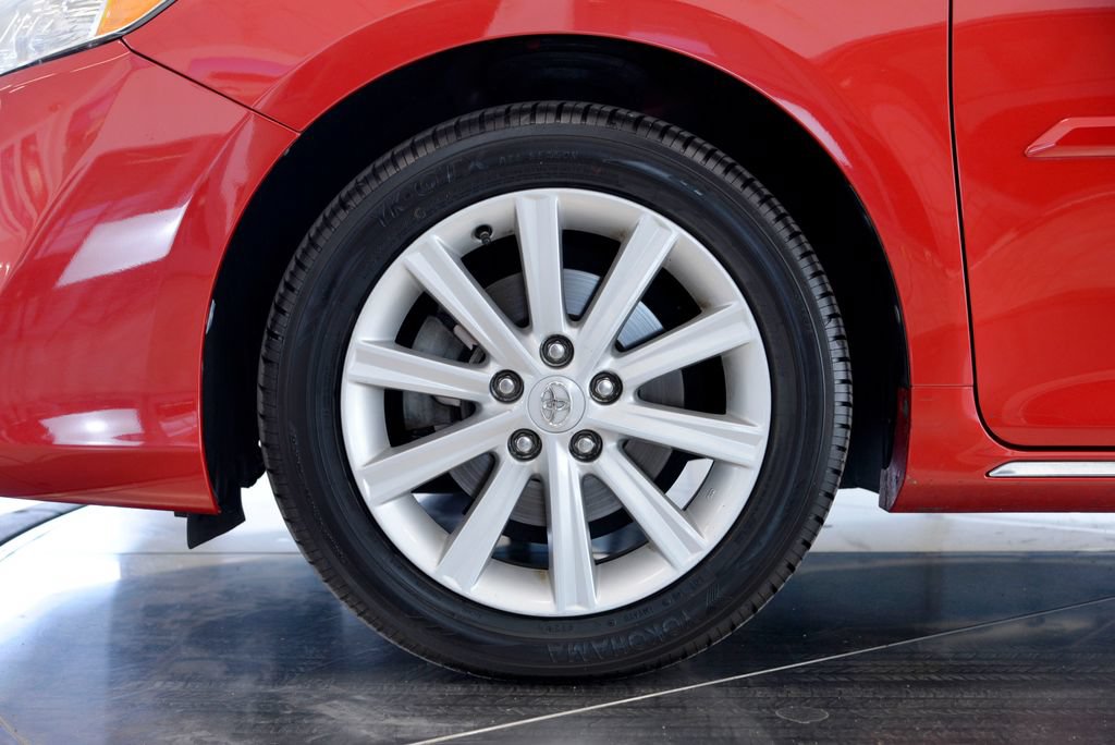 Used 2014 Toyota Camry XLE FWD image 10