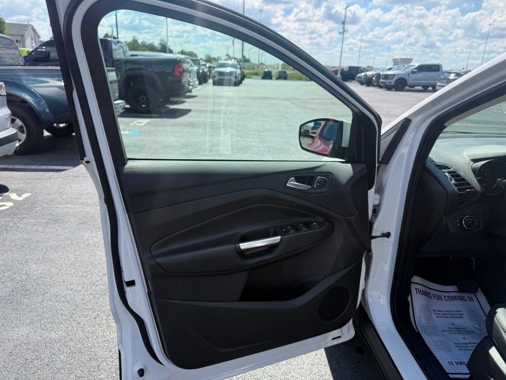 Used 2016 Ford Escape Titanium FWD image 13