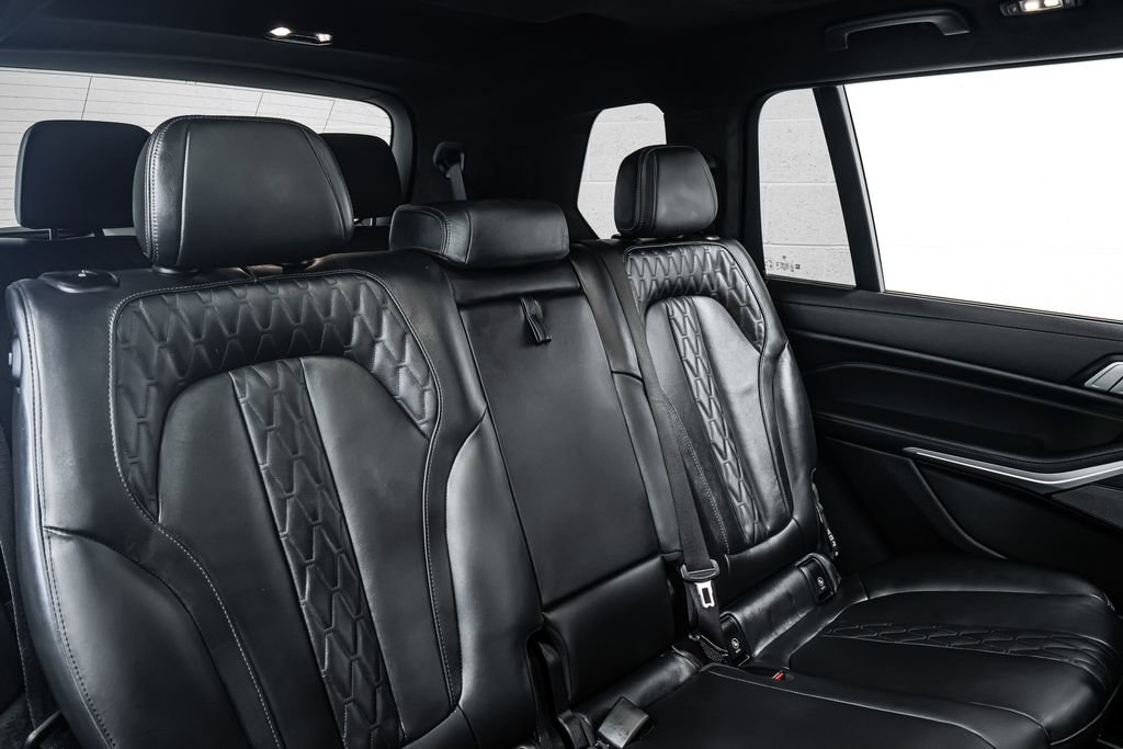 Used 2023 BMW X7 xDrive40i w/ M Sport Package image 33