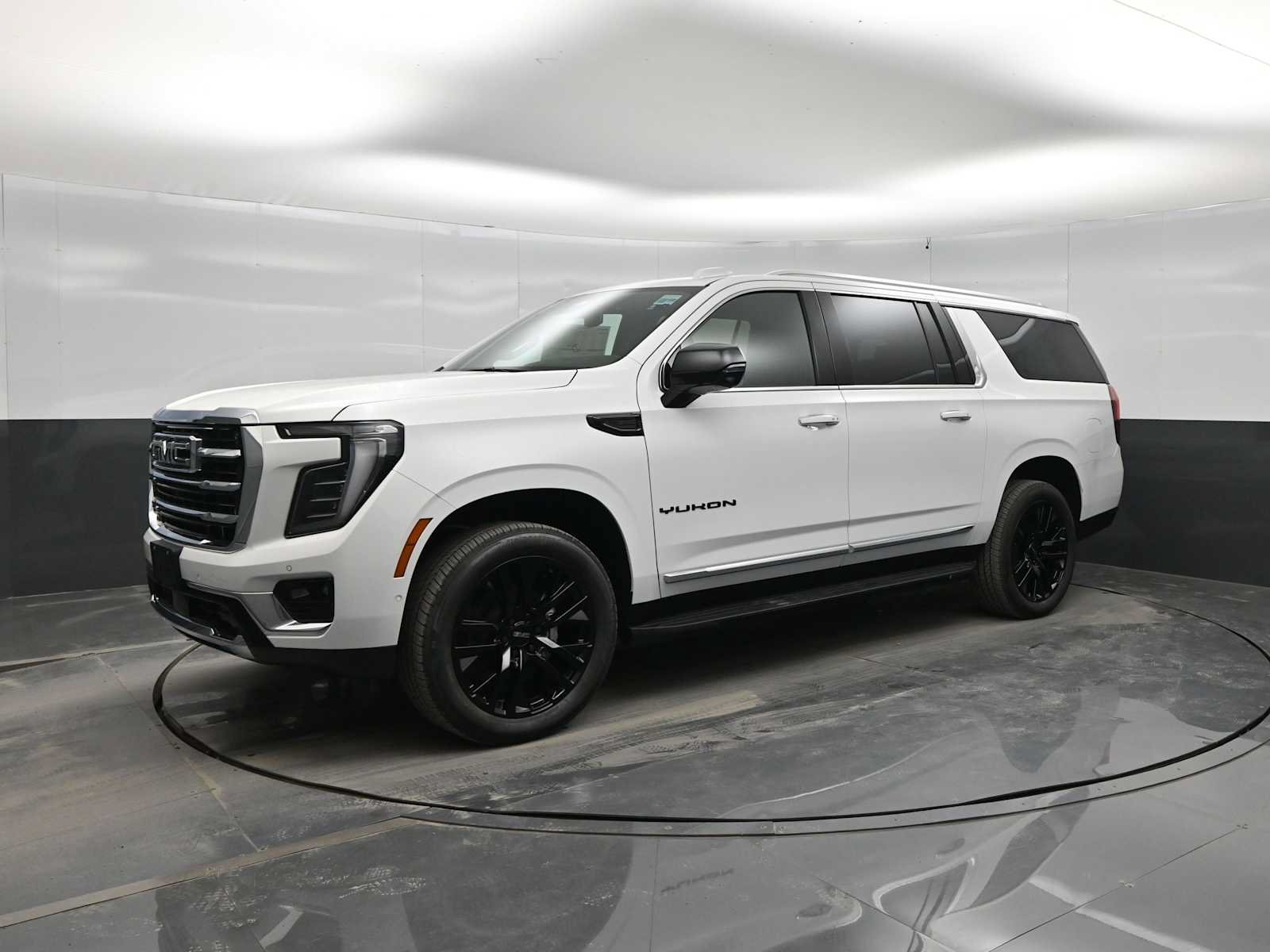 New 2026 GMC Yukon XL Elevation w/ LPO, Elevation Black Package AWD/4WD image 4