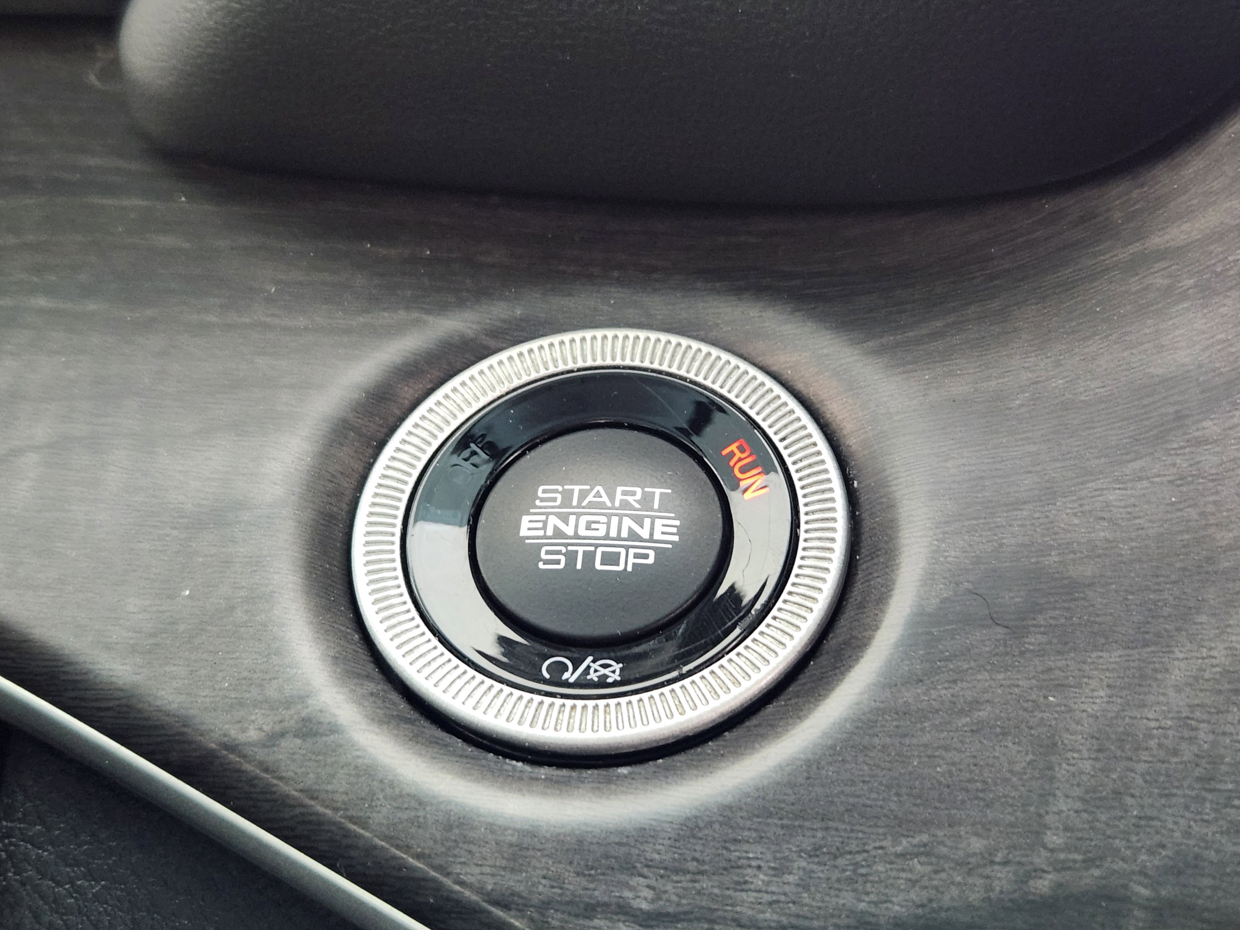 Used 2021 Jeep Grand Cherokee L Limited w/ Luxury Tech Group II image 26