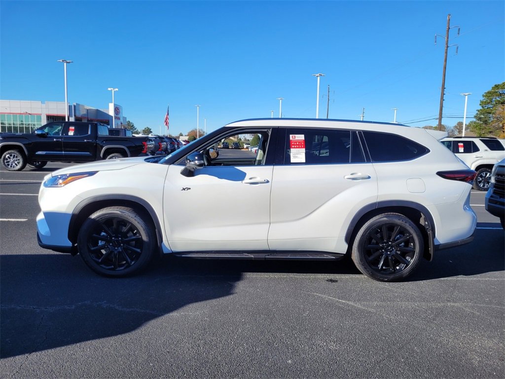 New 2026 Toyota Highlander Limited image 4