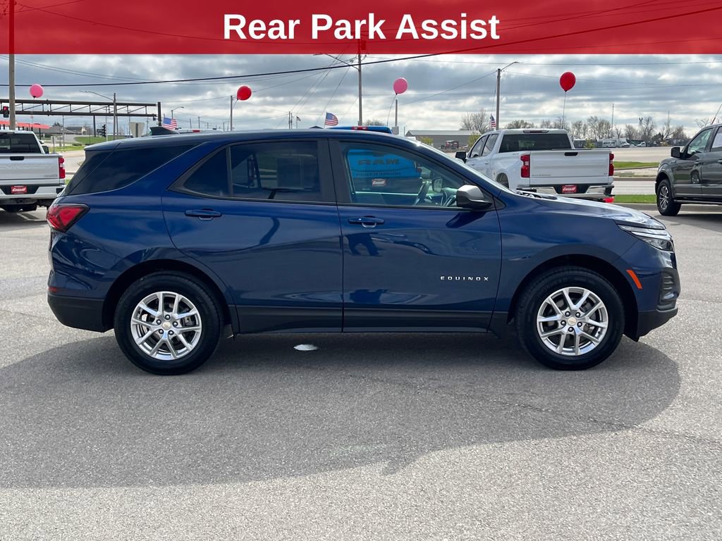 Used 2023 Chevrolet Equinox LS AWD/4WD image 7