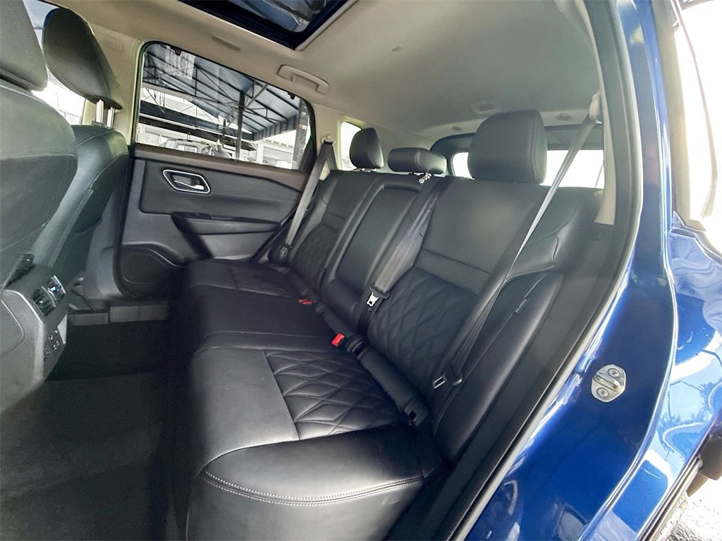 Used 2023 Nissan Rogue Platinum w/ Platinum Premium Package image 27