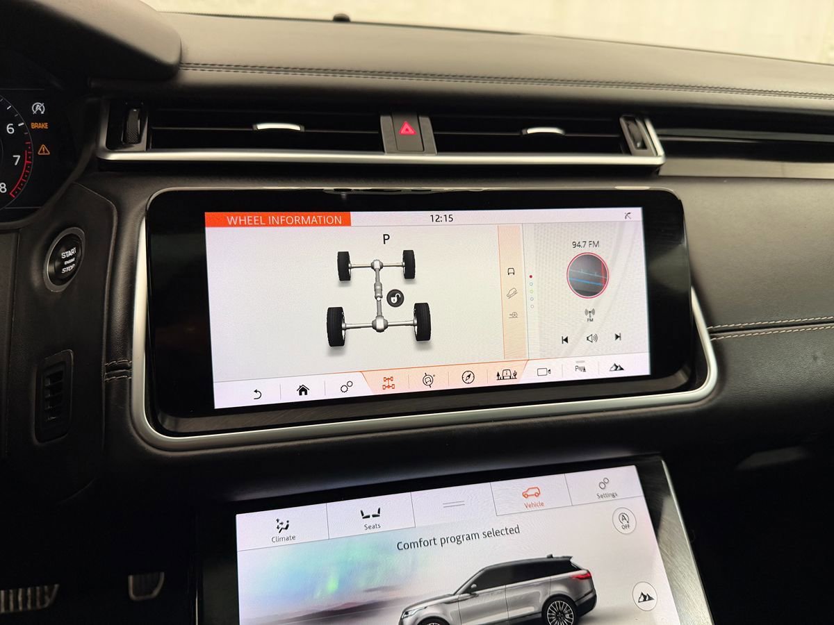 Used 2018 Land Rover Range Rover Velar R-Dynamic SE AWD/4WD image 18