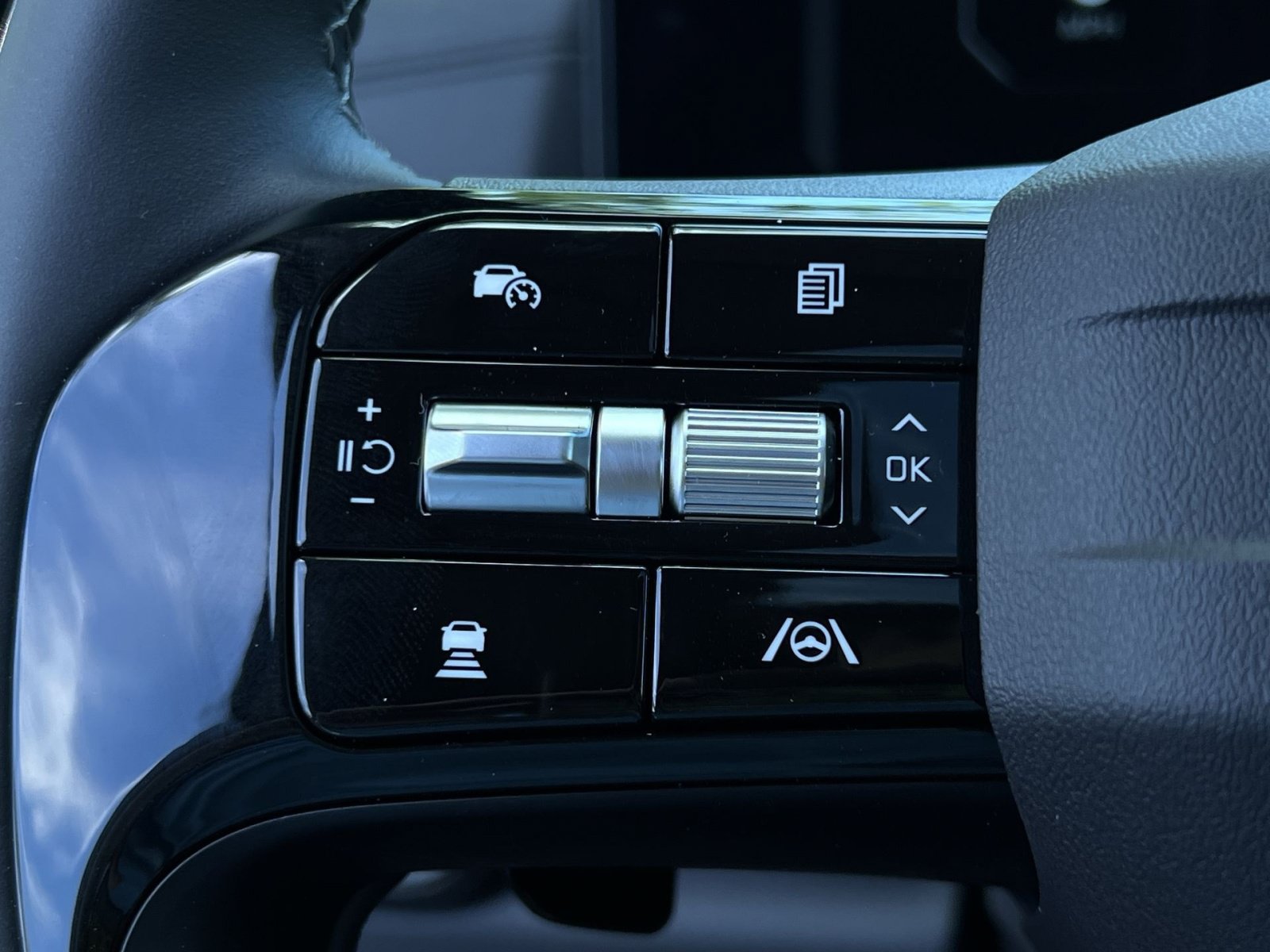 New 2027 Kia Carnival SX Prestige FWD image 22