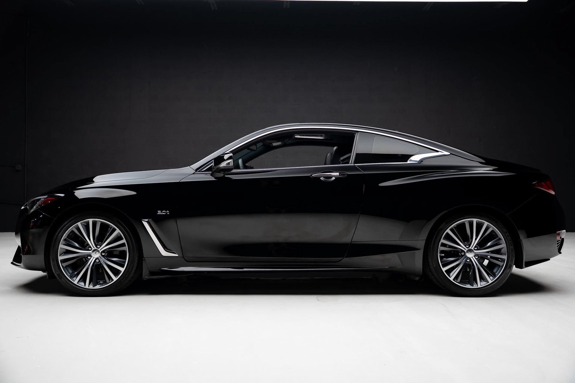 Used 2019 INFINITI Q60 3.0t Luxe AWD/4WD image 17