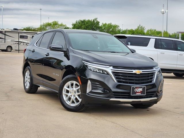 Used 2024 Chevrolet Equinox LT image 2
