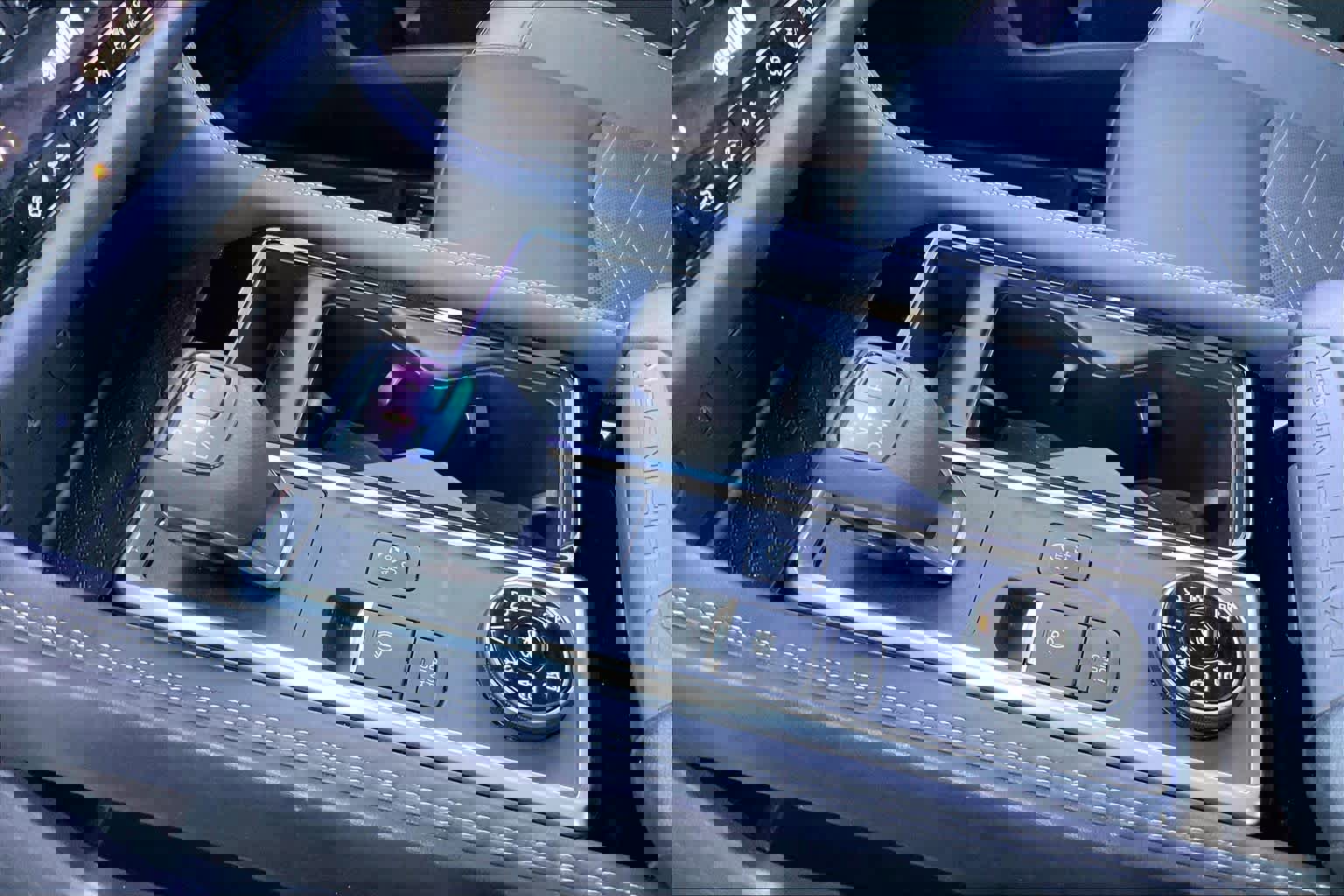 Used 2024 Nissan Pathfinder Platinum image 17