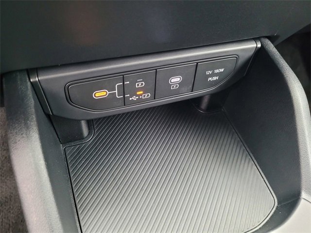 Used 2025 Kia K4 LXS image 14