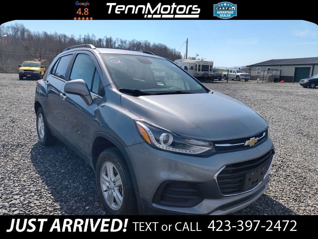 Used 2020 Chevrolet Trax LT w/ LT Convenience Package AWD/4WD image 3