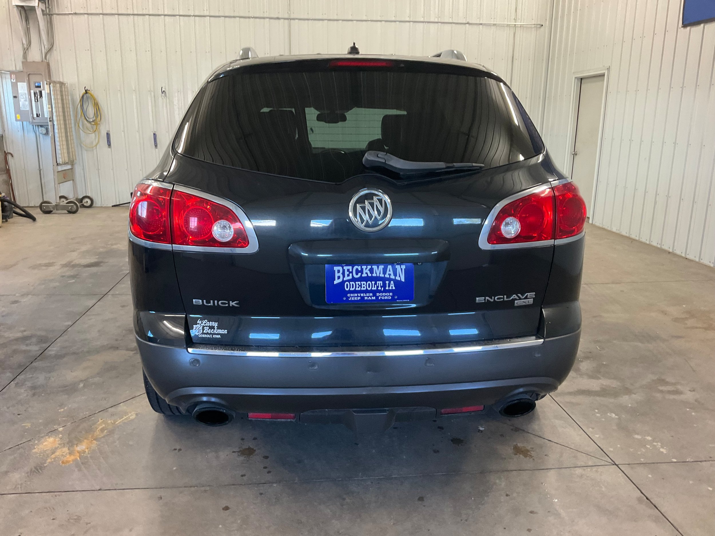 Used 2011 Buick Enclave CXL w/ Trailering Provision Package AWD/4WD image 4