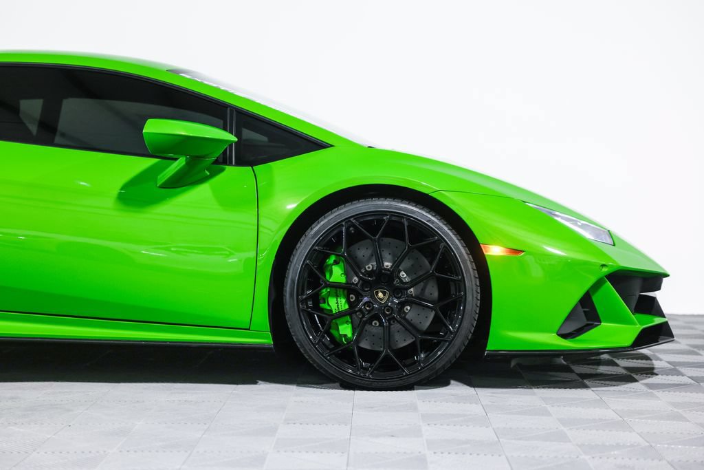Used 2020 Lamborghini Huracan EVO AWD/4WD image 3