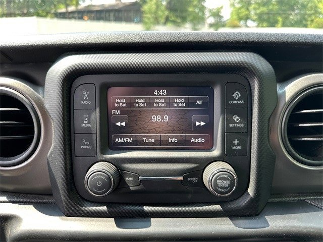 Used 2021 Jeep Gladiator Willys image 21