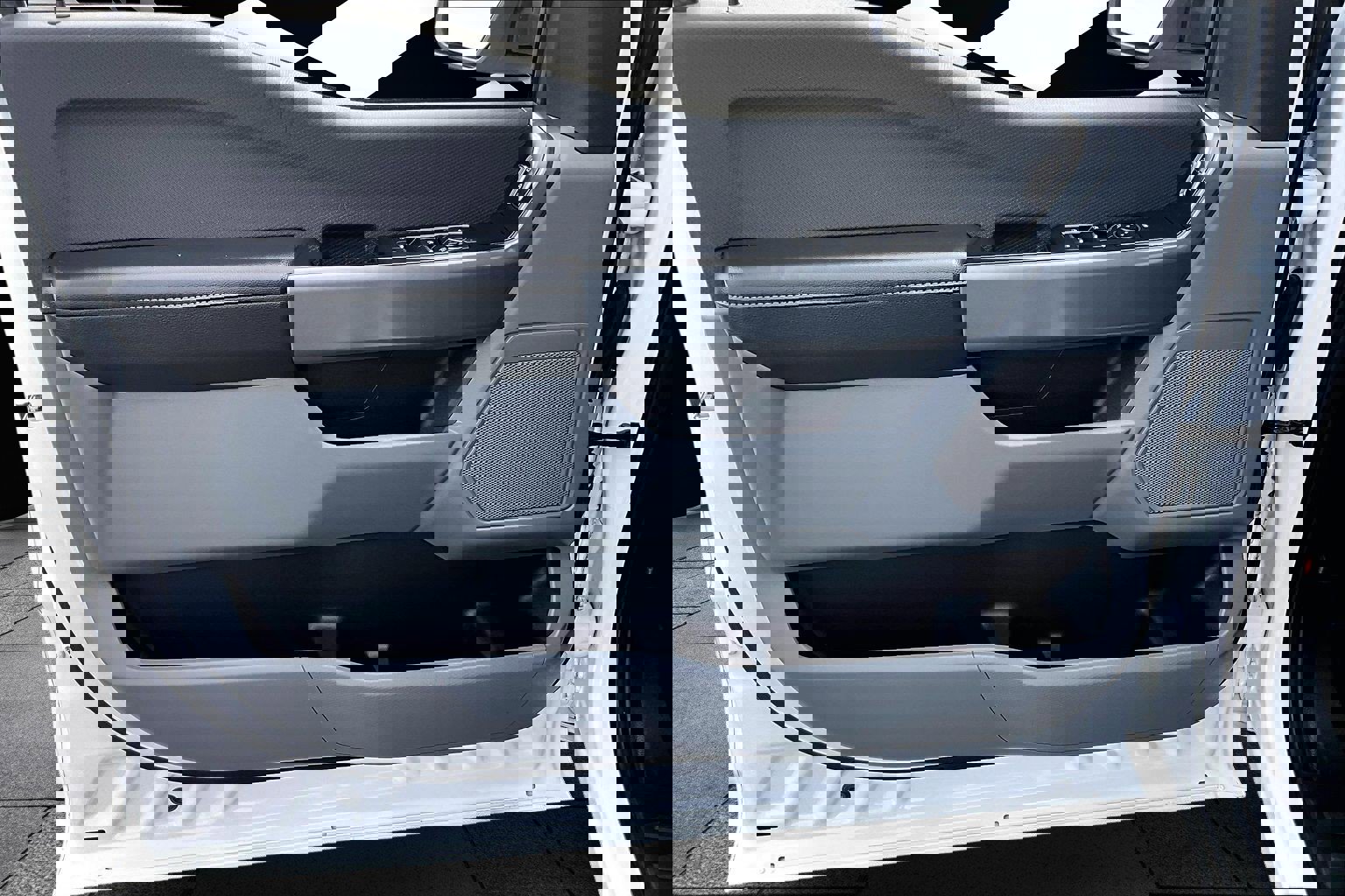 Used 2025 Ford F150 Lightning Pro image 18