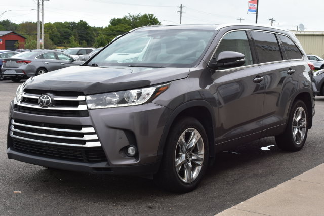 Used 2019 Toyota Highlander Limited AWD/4WD image 18